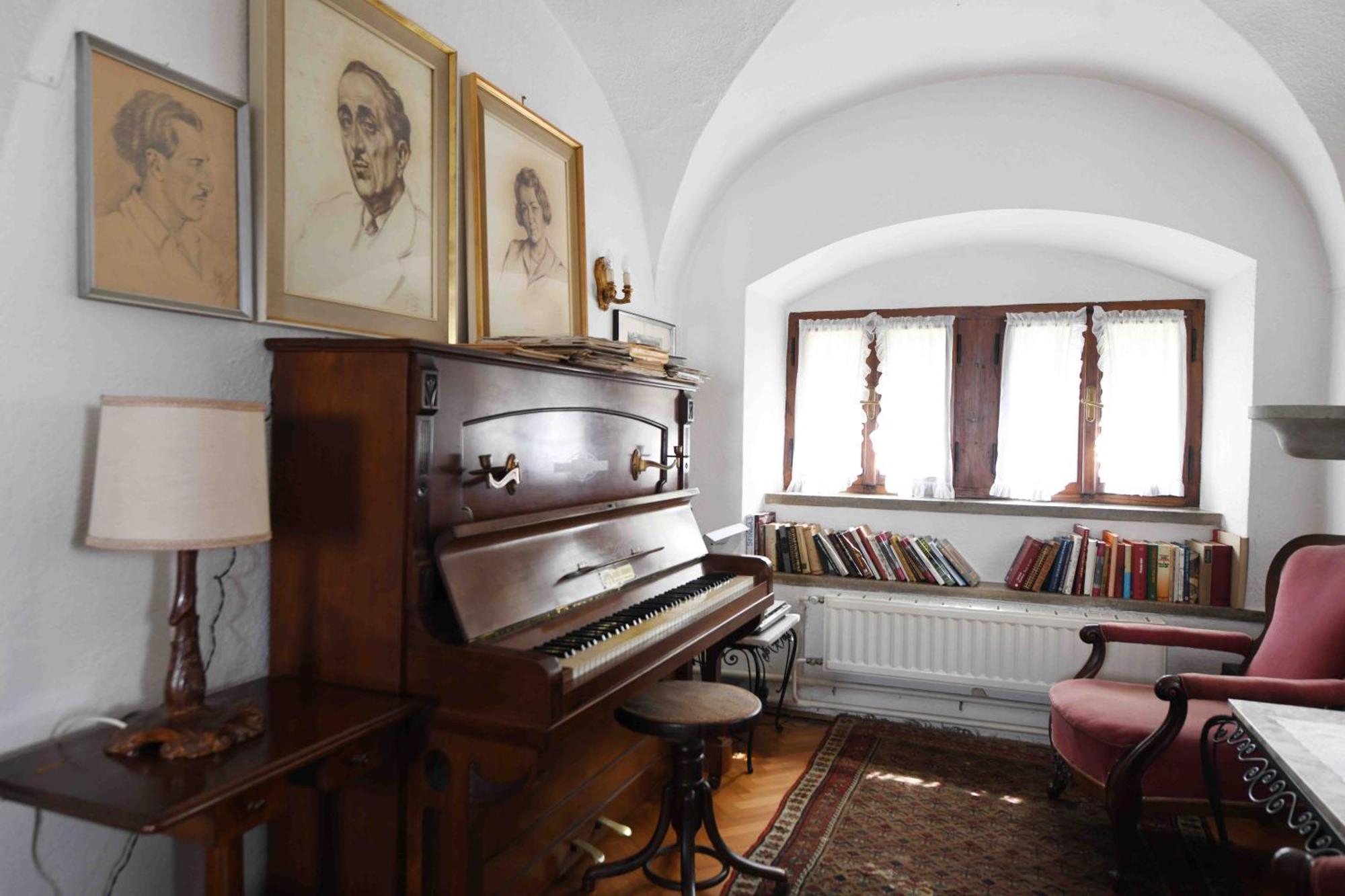 Baroque Villa Near Bled - Resort Vidmar Lesce  Extérieur photo